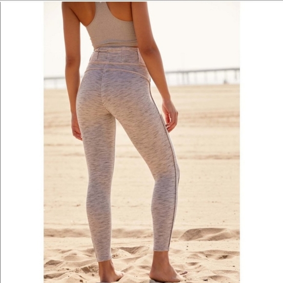 25. FREE PEOPLE Hybrid Leggings in Dark Silver - Picture 5 of 6